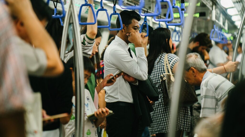 通勤電車イメージ写真