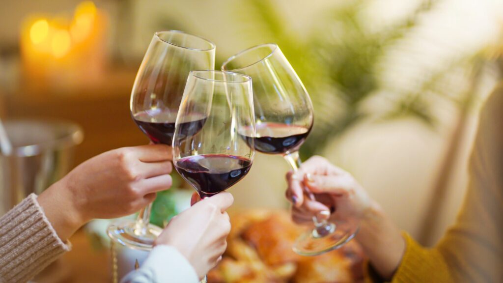 ボジョレーで乾杯イメージ写真